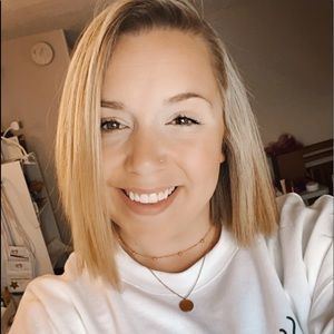 Meet your Posher, Casey